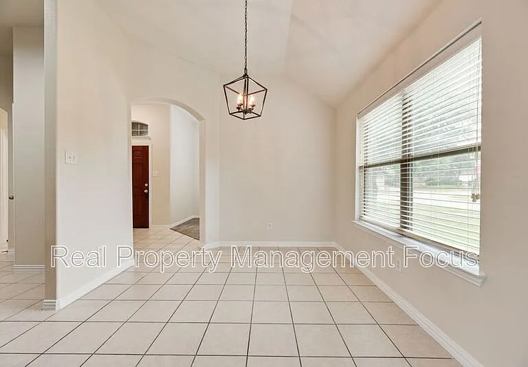 5037 Diamond Peak Ct — Photo 11