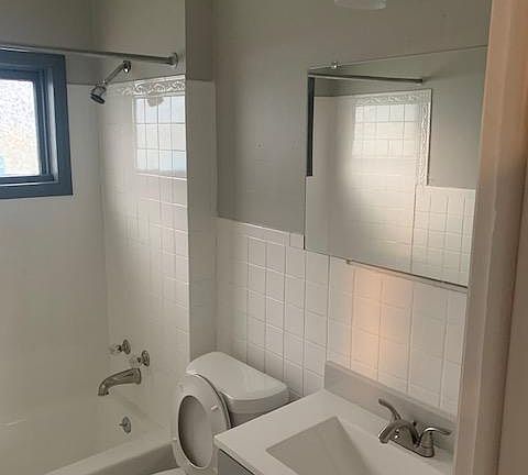 2nd image of 672 West Ave #2