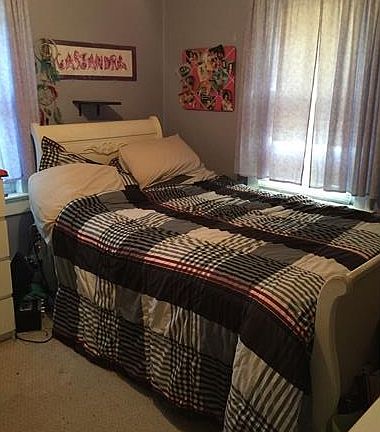 2nd bedroom / closet space