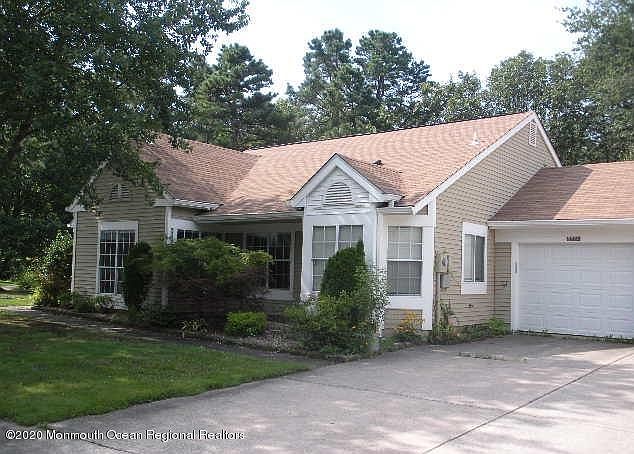 1st image of 892A Stratford Ct