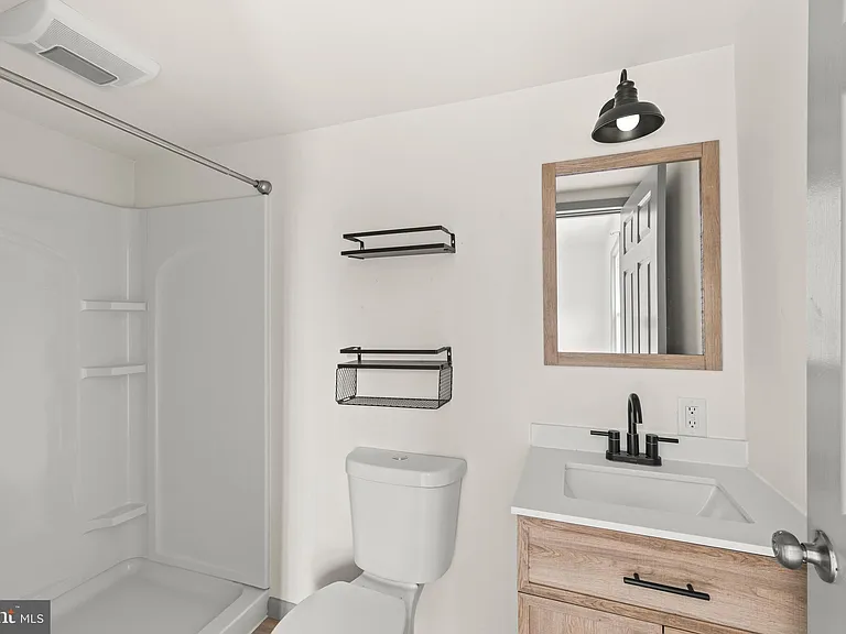 531 Walton St #3 — Photo 7