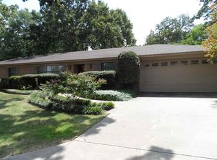 3009 Gilmer Rd, Longview, TX 75604