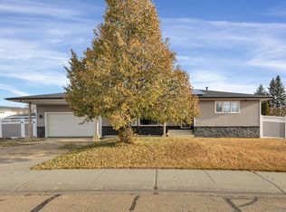 4202 42nd Ave, Leduc, AB T9E4S1