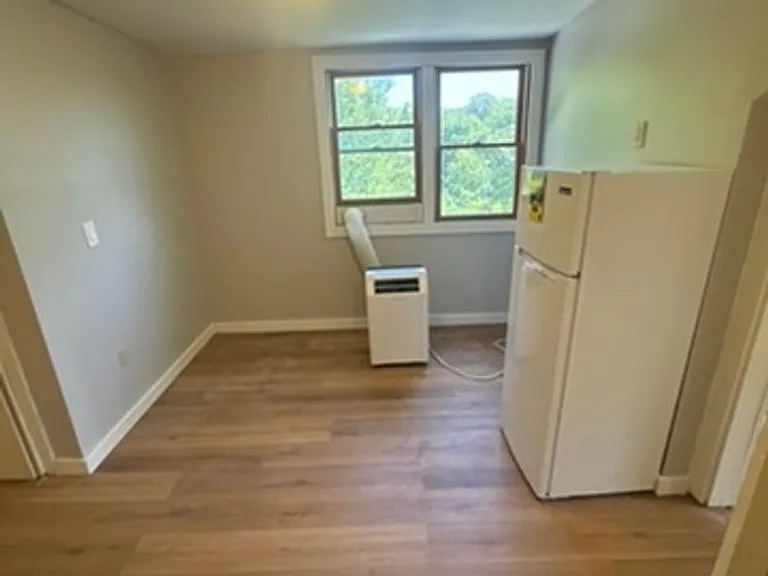 12 Harwinton Ave — Photo 7