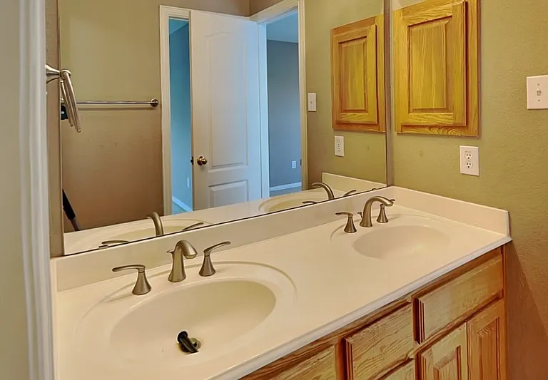 3910 Compton Dr — Photo 13