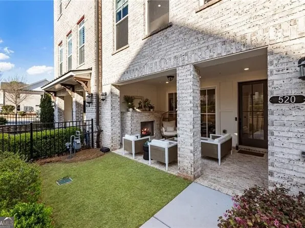520 Clover Ln, Alpharetta, GA 30009