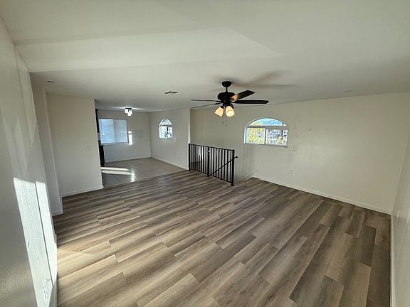 5th image of 1010 N Acacia Ave #B
