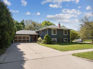 304 Oberlin St, Iowa City, IA 52245
