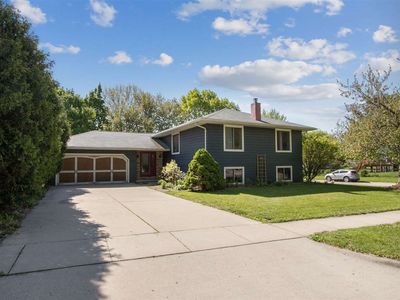 304 Oberlin St, Iowa City, IA, 52245
