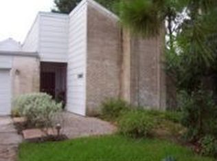 11002 Wainfleet Ln, Houston, TX 77096