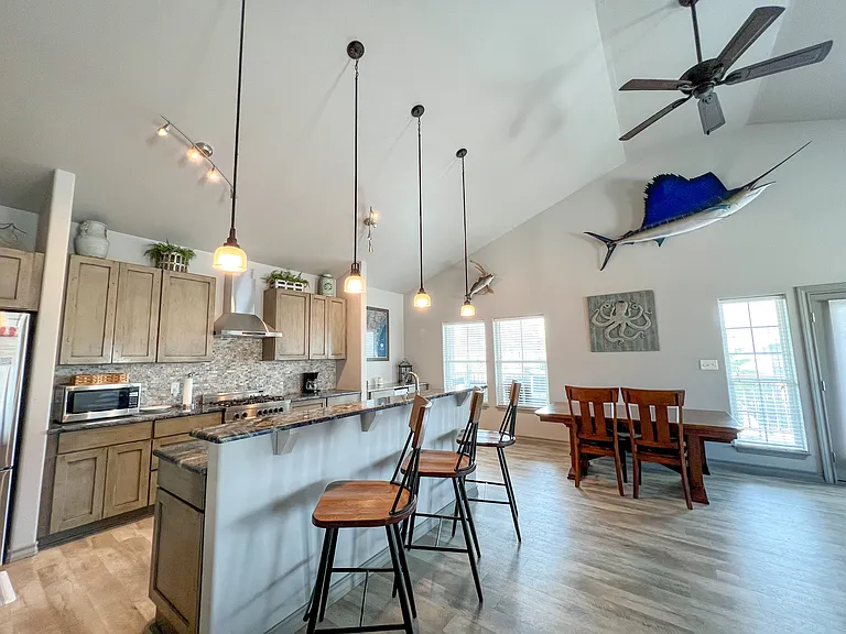 4037 Summit Dr — Photo 14