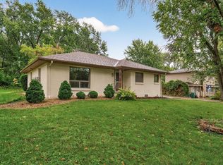 218 Deerwood Ln N, Plymouth, MN 55441