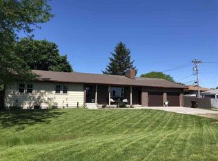 105 S Green Acres Dr, Battle Creek, NE 68715