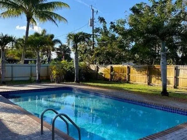 2545 Palm Rd, West Palm Beach, FL 33406