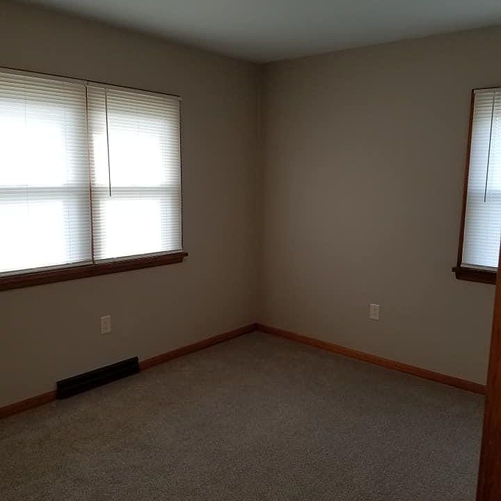 1st image of 467 Bowers Ave NW