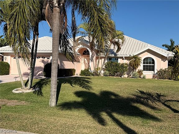 2nd image of 4223 SE 1st Pl
