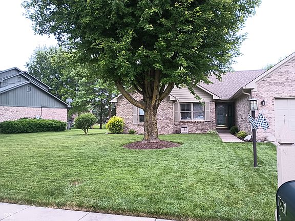 3rd image of 7820 Santolina Dr