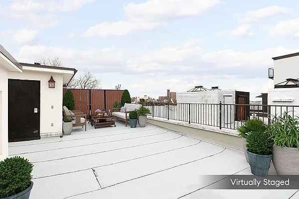 Sold by Compass | media 25