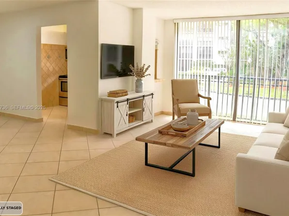 16919 N Bay Rd APT 118, Sunny Isles Beach, FL 33160