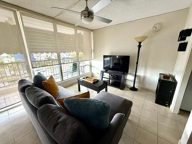 1 bed, 1.0 bath, 770 sqft, $1,650 — Photo 3