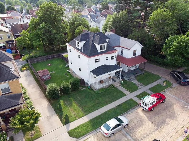 59 Admiral Dewey Ave photo 1
