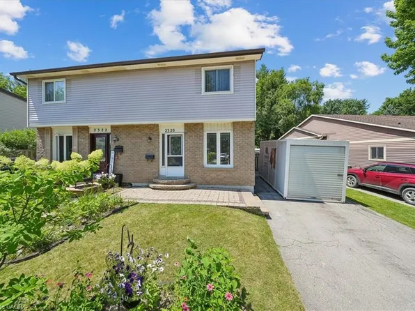 2320 Middlesmoor Cres, Burlington, ON L7P 3X7