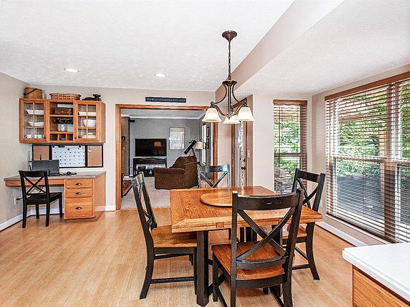 5th image of 6412 Lakerun Ct