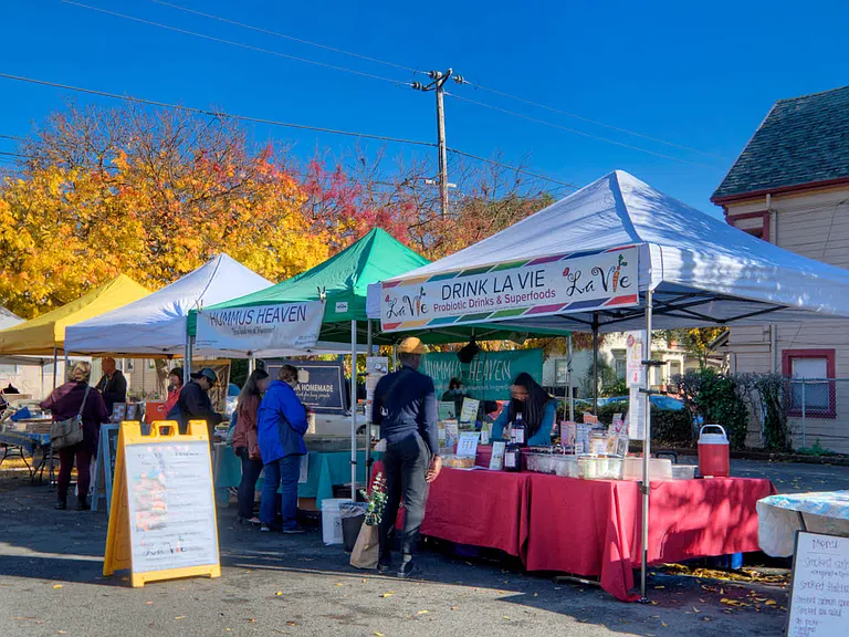 Check out Alameda's local Farmer's Market.