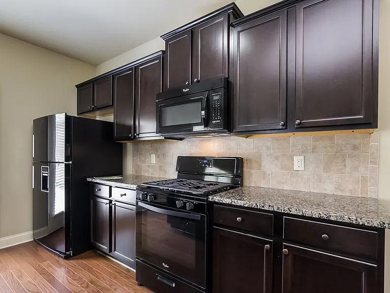 1415 Kilchis Falls Way — Photo 5
