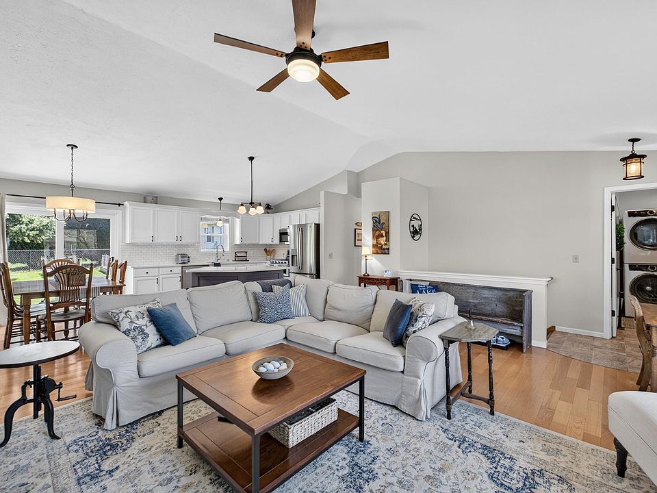1107 Tara Dr, Sun Prairie, WI 53590 | Zillow