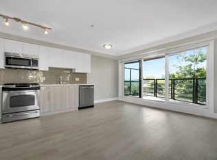 857 W 15th St #309, North Vancouver, BC