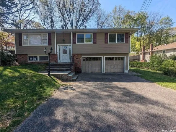 38 Tulip Road, Kings Park, NY 11754