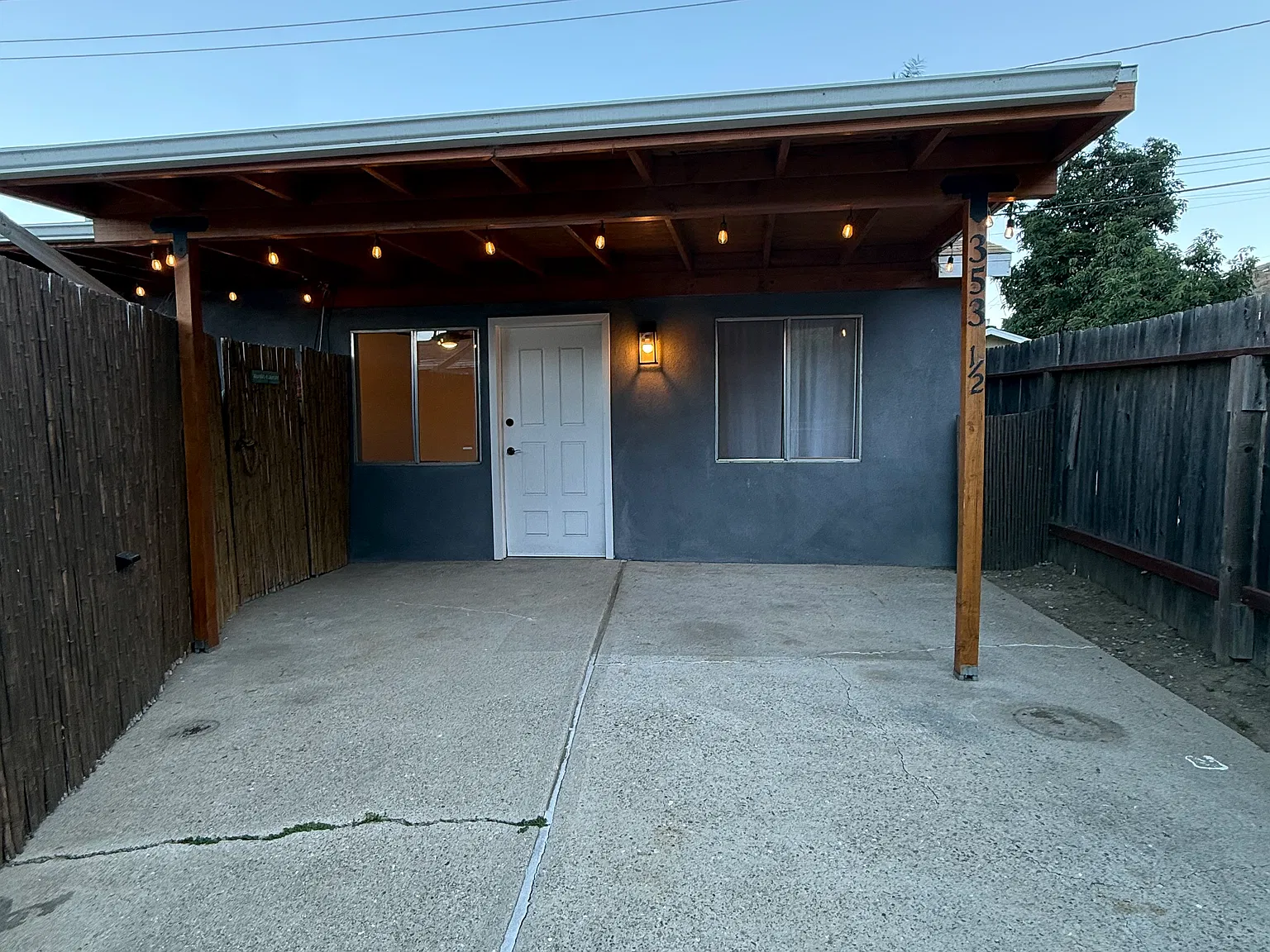 2 bed, 650 sqft, $3,600 — Photo 1