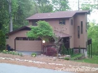 3116 Hickory Hill Rd, Hendersonville, NC 28792