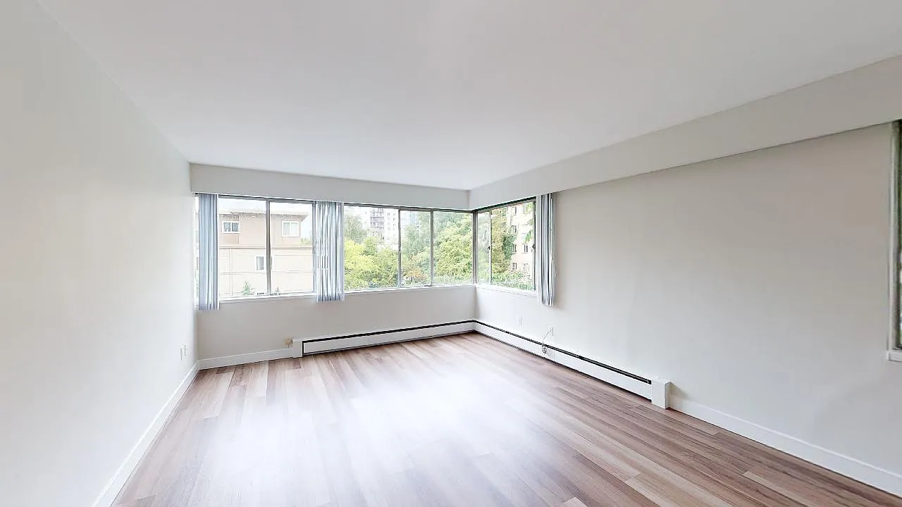 1270 Nicola — Photo 4