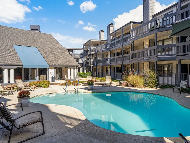 Sheridan Springs - Now Offering One Month FREE! Plus Free Applications! — Photo 32