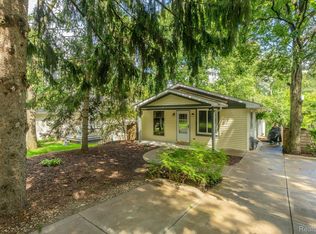 4885 Walker Dr, Brighton, MI 48114