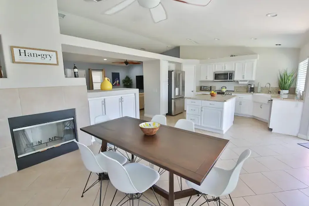 3 bed, 1740 sqft, $4,350 — Photo 4