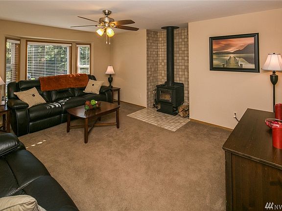 4th image of 33 Ponderosa Dr