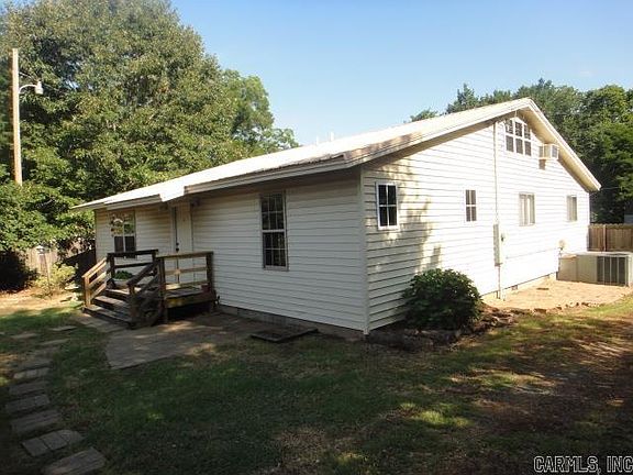 5th image of 505 E Academy Ave