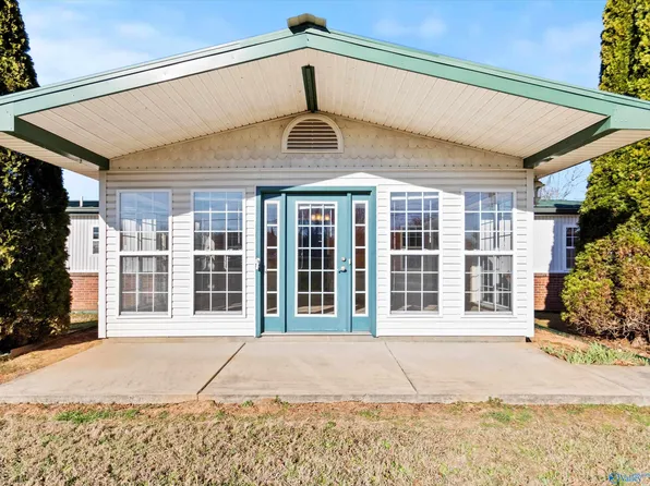 1511 Ready Section Rd, Hazel Green, AL 35750