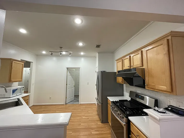 1937 Lake Heights Cir NW — Photo 5