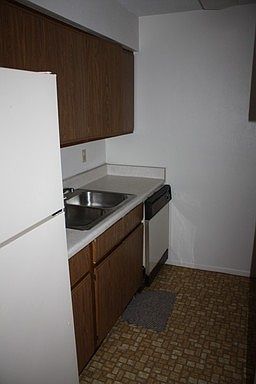 4th image of 5110 SE 31st St APT D