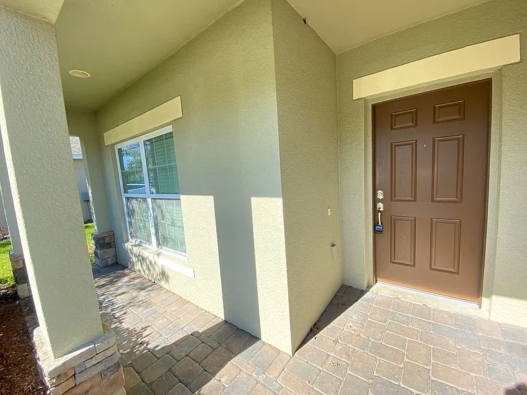 231 Salamanca Rd — Photo 2