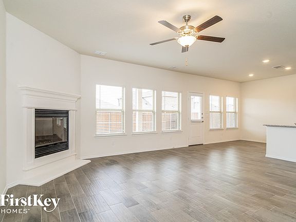 2nd image of 301 Pitt Cir