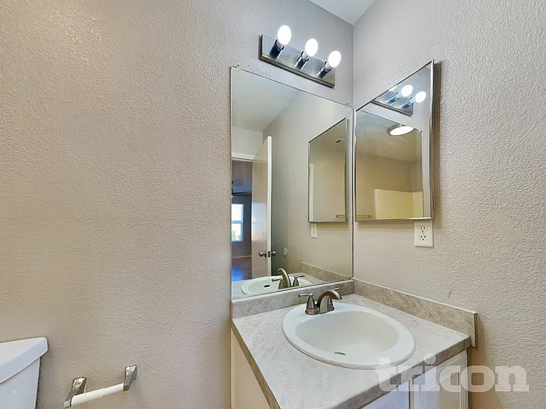 9696 Canyon Meadows Dr — Photo 14