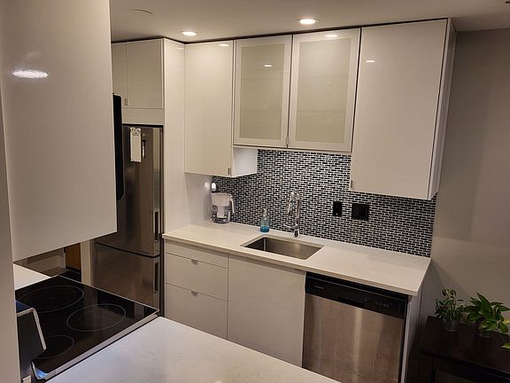 5th image of 45598 McIntosh Dr #106