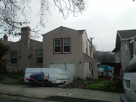 3rd image of 220 Fairmont Ave