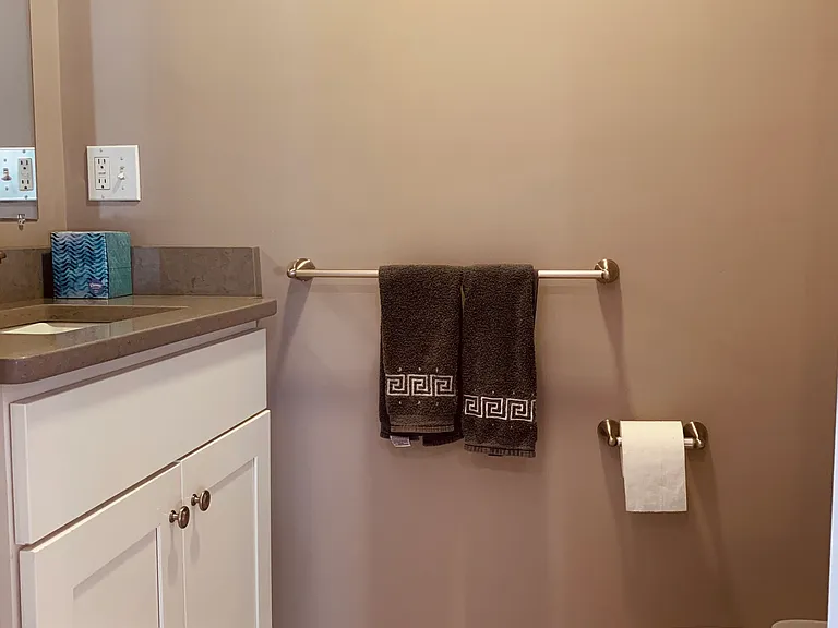 341 Gallivan Blvd #10 — Photo 6