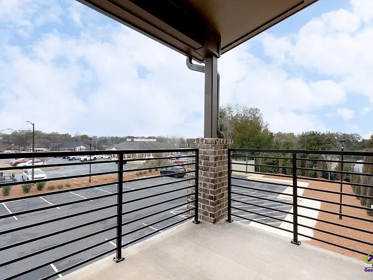 1013 Northside Dr — Photo 17